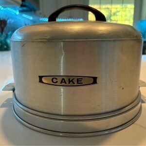 Kromex Vintage Aluminum Cake Carrier with Locking Lid